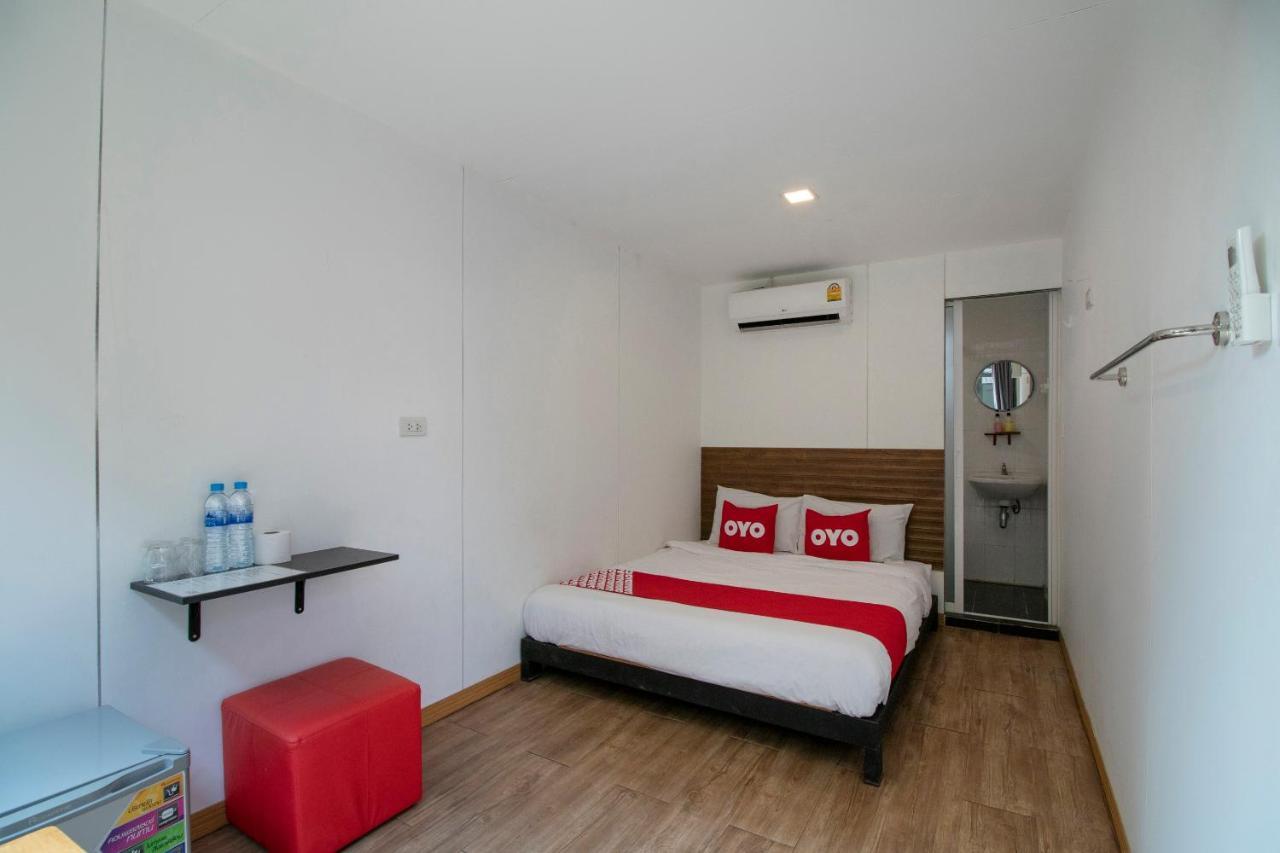 Oyo 673 Nice Sleep Box Hotel Chiang Mai Exterior foto