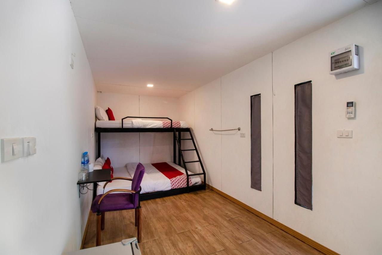 Oyo 673 Nice Sleep Box Hotel Chiang Mai Exterior foto